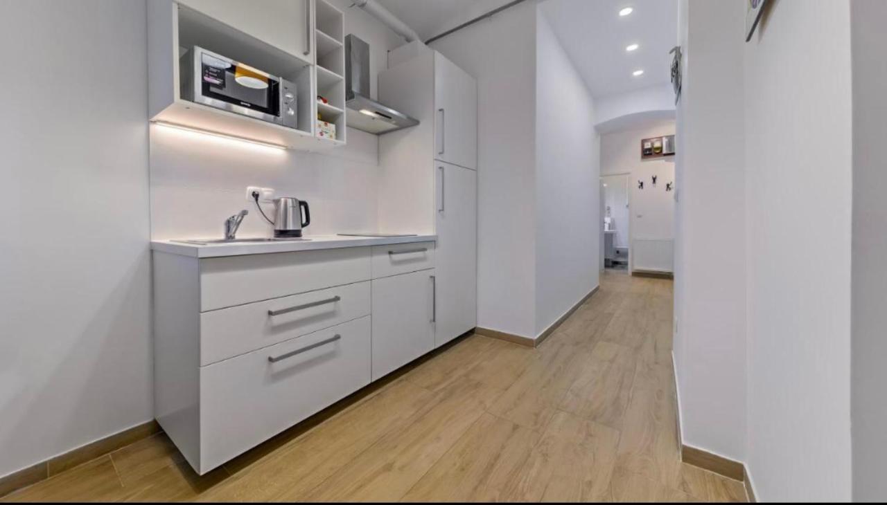 One Downtown Apartment Zagreb Exterior photo